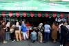 Berburu Takjil, Warga Membeludak di Pasar Ramadhan Benhil - Bagian 1