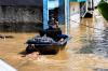 Perjuangan Warga Pejaten Timur Menyelamatkan Diri dari Banjir - Bagian 4