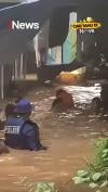 Kali Ciliwung Meluap, Jakarta Terendam Banjir Kiriman