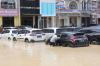 Foto-Foto Puluhan Mobil Terendam Banjir saat Parkir - Bagian 4