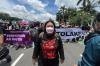 Ratusan Massa Demo Tolak RUU TNI Menutup Jalan Menuju Gedung DPR - Bagian 4