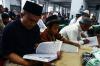 Potret Ratusan Warga Palembang Sehari Membaca Alquran 10 Juz - Bagian 1