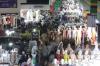 Suasana Pasar Tanah Abang Dipadati Ribuan Pengunjung Belanja Baju Lebaran - Bagian 2