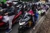 Puncak Arus Mudik dengan Motor Hari Ini, Jalan Raya Kalimalang Macet Panjang - Bagian 2