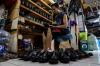 Melihat Produksi Sepatu Kulit Legend di Cakung, Bertahan Sejak Tahun 1970-an - Bagian 2
