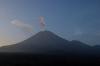 Gunung Semeru Erupsi Keluarkan Abu Vulkanis Setinggi 1 Km, Status Level II Waspada