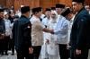Momen Presiden Prabowo Hormat kepada Jenazah Tokoh Pencak Silat Nasional - Bagian 4