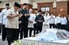 Momen Presiden Prabowo Hormat kepada Jenazah Tokoh Pencak Silat Nasional - Bagian 2