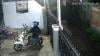 Maling Nekat di Pasuruan Terekam CCTV, Santai Bawa Kabur Motor dan Helm Anggota TNI