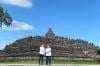 Kompak! Presiden Prabowo dan Presiden Macron Berfoto dengan Latar Candi Borobudur