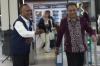 Potret Lansia Jadi Pekerja di MRT Jakarta - Bagian 4