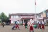 Tangis Orang Tua Pecah Melepas Anak Ikuti Sekolah Rakyat - Bagian 3