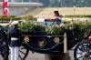 Bendera Merah Putih Dibawa Menuju Istana Merdeka dengan Kereta Kencana - Bagian 2