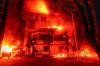Penampakan Gedung DPRD Makassar Dibakar Massa - Bagian 1