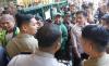 Wapres Gibran Bawa Satu Truk Isi Sembako, Dibagikan ke Driver Ojol di Stasiun Gondangdia - Bagian 5