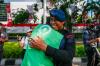 Aksi Damai, Driver Ojol dan Polisi Berpelukan - Bagian 2