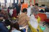 Unik! ‎Ratusan Pemohon SKCK di Polres Depok Dapat Nasi Bungkus dan Snack