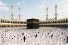 Prompt Gemini AI di depan Ka'bah Ternyata Bisa Hasilkan Foto Realistis seperti Asli