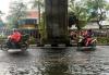 Diguyur Hujan Deras, Sejumlah Jalan di Jakarta Tergenang - Bagian 4
