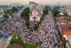 Potret Kerukunan Beragama, Ribuan Umat Muslim Salat Idulfitri di Samping Gereja - Bagian 2