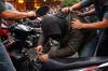 Kepergok Curi Motor di Parkiran Restoran, Maling di Bogor Diamuk Warga