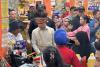 Momen Wapres Gibran Ajak Mama-Mama Papua Belanja di Supermarket - Bagian 2