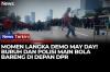 Momen Langka May Day di DPR, Buruh Main Bola Bareng Polisi di Tengah Demo