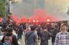 Demo May Day, Massa Buruh dan Mahasiswa Bakar Flare di Depan Gedung DPR