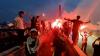 Euforia Juara! Bobotoh Turun ke Jalanan Bandung Rayakan Persib Hattrick Gelar Liga