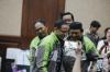 Momen Nadiem Pakai Jaket Ojol yang Diberikan Mulyono - Bagian 3
