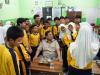 Prabowo Disambut Antusias Para Siswa saat Tinjau MBG di SMPN 111 Jakbar - Bagian 1