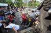 Bentrok saat Eksekusi Hotel Sultan, Polisi Tembakkan Water Cannon - Bagian 5