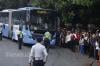 Ganjil Genap di Pintu Tol Cibubur 2, Penumpang TransJakarta Membludak - Bagian 2