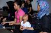 Sambut Hari Kartini, Puluhan Warga Surabaya Ikut Senam Campursari Yoga - Bagian 6