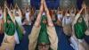 Warga Dunia Peringati Hari Yoga Internasional - Bagian 11