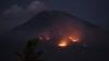 Akibat Erupsi, Hutan Lereng Gunung Agung Terbakar - Bagian 1