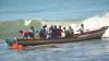 Detik-Detik Perahu Nelayan Dihantam Gelombang Tinggi di Padang - Bagian 2
