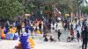 Aksi Pesulap Melayang Bikin Heboh Pengunjung Pantai Ancol  - Bagian 2