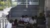 Sekolah Digusur, Siswa Belajar di Lobi Gedung DPRD Batam - Bagian 3