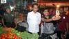 Blusukan, Presiden Jokowi Belanja Ikan Asin di Pasar Minggu - Bagian 3