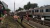 Foto-Foto KRL Commuterline Ringsek Tertimpa Tiang Listrik - Bagian 2