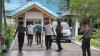 Cari Bukti Suap, KPK Geledah Rumah Dinas Wali Kota Dumai - Bagian 1