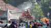 Jalanan Kota Surabaya Disemprot Cairan Disinfektan untuk Cegah COVID-19 - Bagian 2
