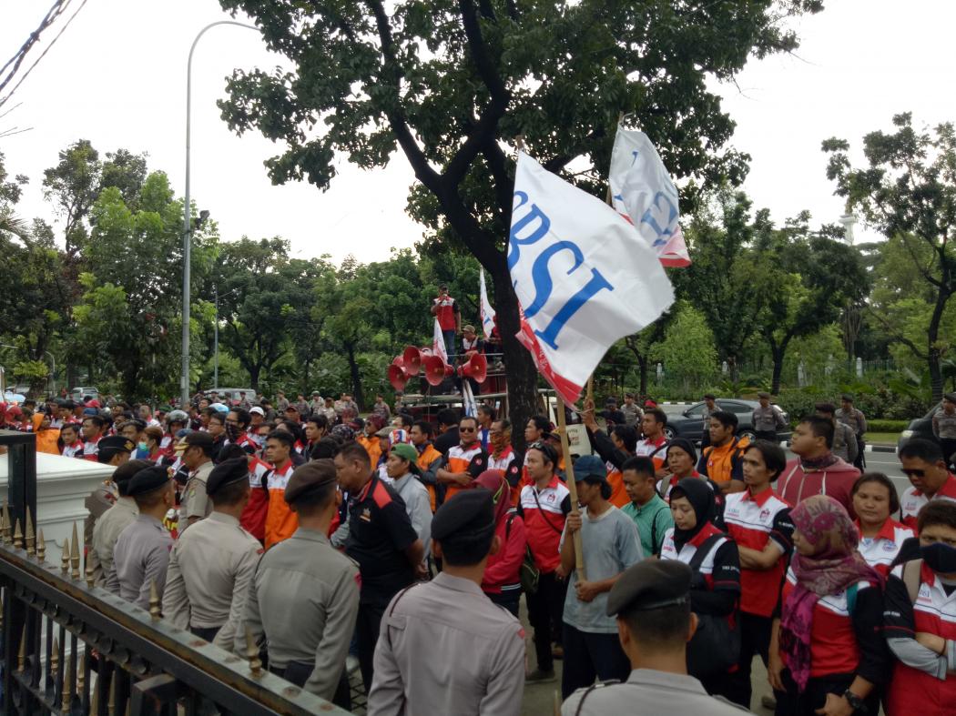 Sandi Sarankan Buruh Sisipkan Atraksi Budaya saat Demo