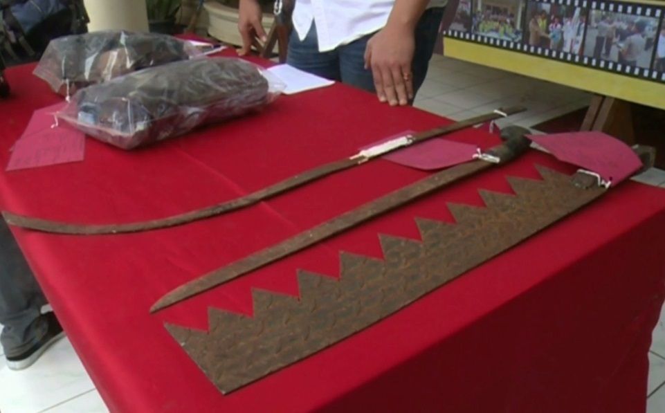 Sisir TKP Bentrok, Polisi Temukan Banyak Senjata di Register Mesuji 45