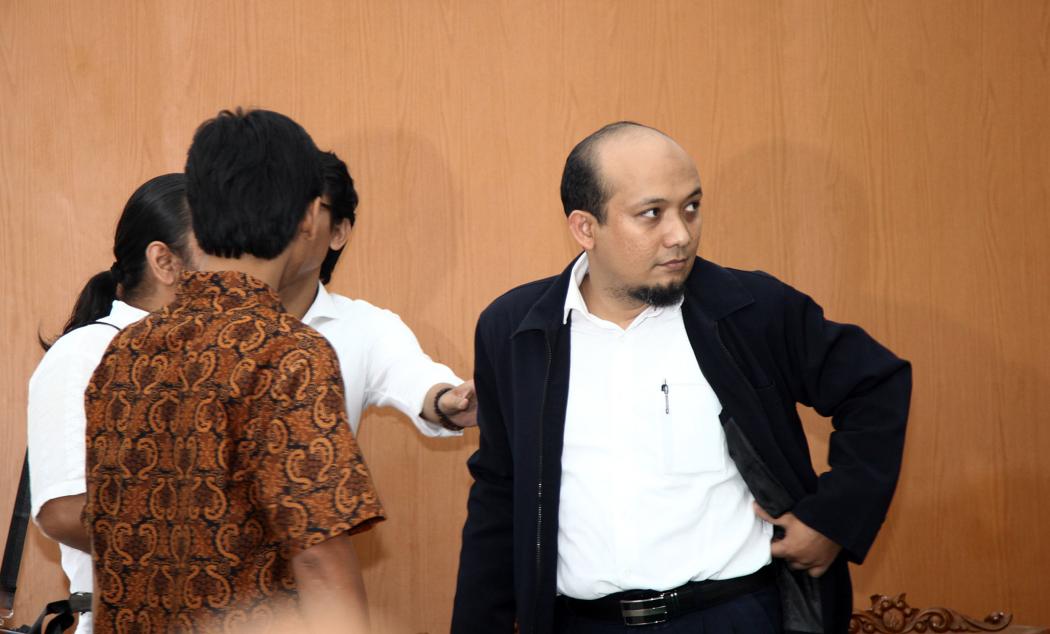 Dokter Singapura Masih Khawatirkan Mata Novel Saat di Atas Pesawat