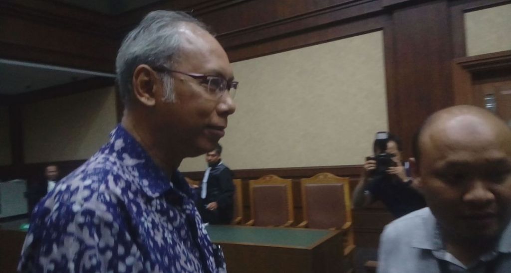 Begini Cerita Perban dan Jarum Infus Anak-Anak untuk Setya Novanto