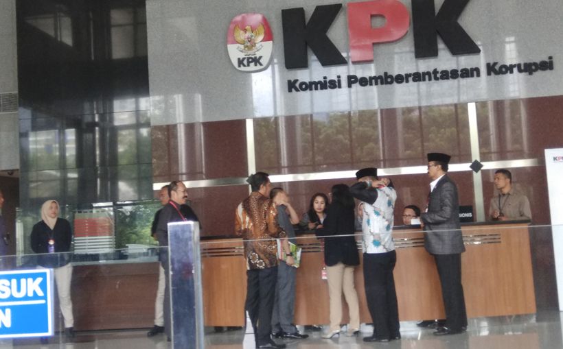 Turun dari Mobil, MKD DPR Bergegas Memasuki Gedung KPK