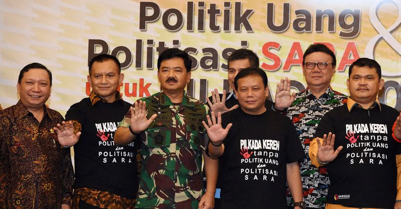 Panglima TNI-Mendagri Cap Tangan Tolak Politik Uang di Pilkada 2018