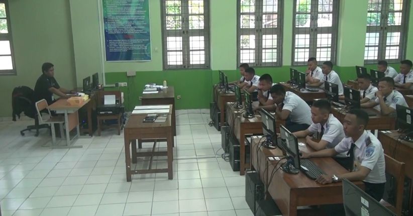 Dirjen Kemendikbud Daryanto Pantau Hari Pertama UNBK Tingkat SMA